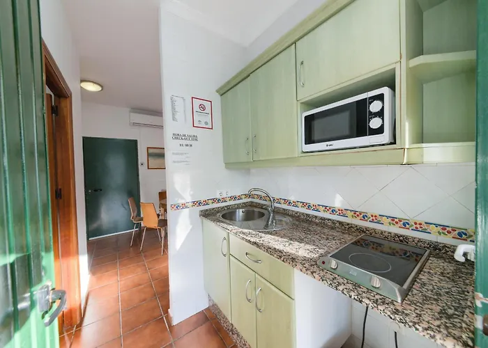 Kemp & Glamping Conil Playa *