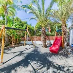 & Glamping Conil Playa Коніль-де-ла-Фронтера