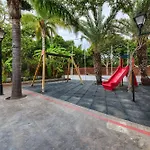 & Glamping Conil Playa Campeggio Conil De La Frontera